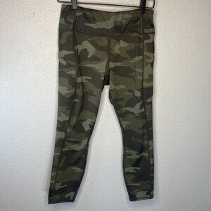 Athleta Cropped Leggings Camo Print
